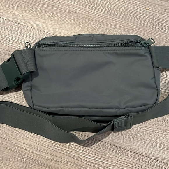 Victorias Secret Pink Belt bag - Picture 6 of 7